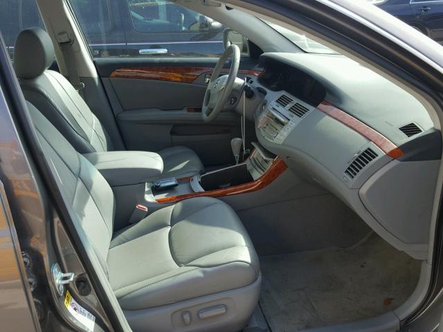 4T1BK36B77U243168 - 2007 TOYOTA AVALON XL Сұр фото 5