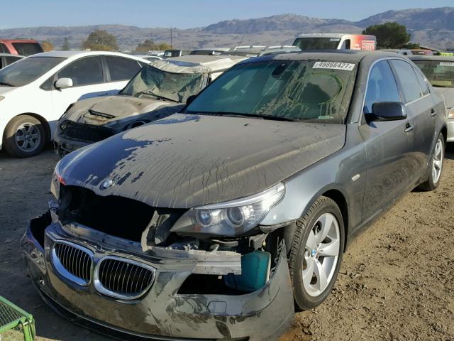 WBANU53528CT14254 - 2008 BMW 528 I GRAY photo 2