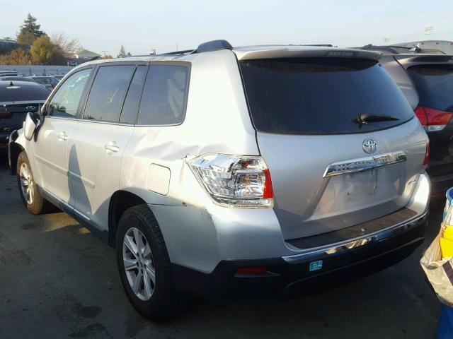 5TDBK3EH4CS140590 - 2012 TOYOTA HIGHLANDER SILVER photo 3