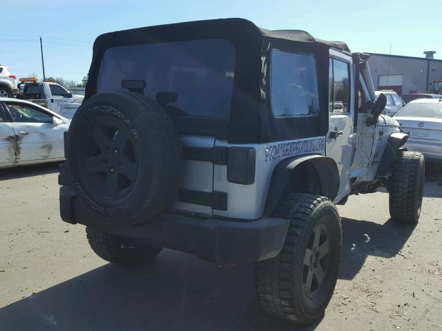 1J4GA39198L524177 - 2008 JEEP WRANGLER U SILVER photo 4