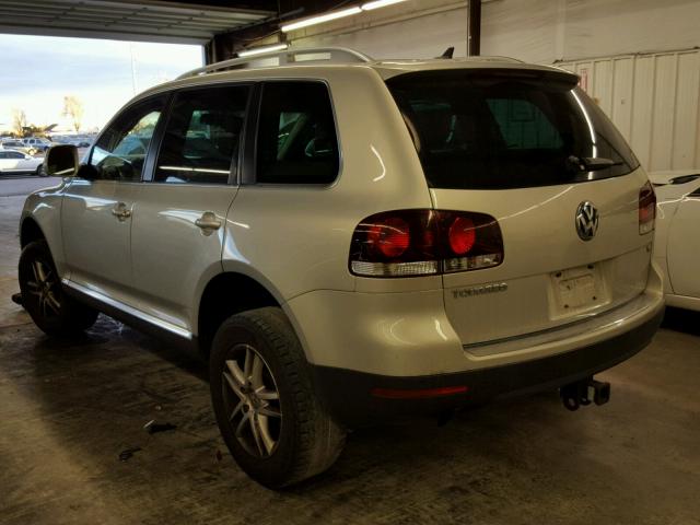 WVGBE77L58D031974 - 2008 VOLKSWAGEN TOUAREG 2 SILVER photo 3