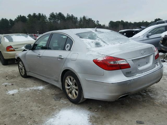 KMHGC4DD7CU175610 - 2012 HYUNDAI GENESIS 3. SILVER photo 3