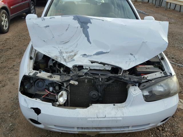 KMHDN45D63U517995 - 2003 HYUNDAI ELANTRA GL WHITE photo 9