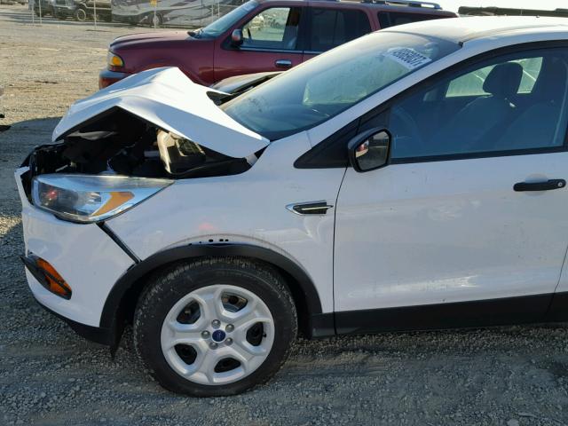 1FMCU0F74HUA14876 - 2017 FORD ESCAPE S WHITE photo 9