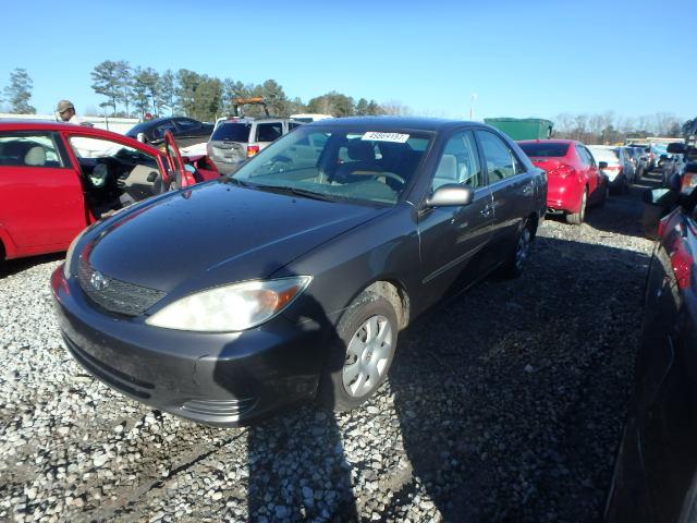 4T1BE32K52U635796 - 2002 TOYOTA CAMRY LE GRAY photo 2