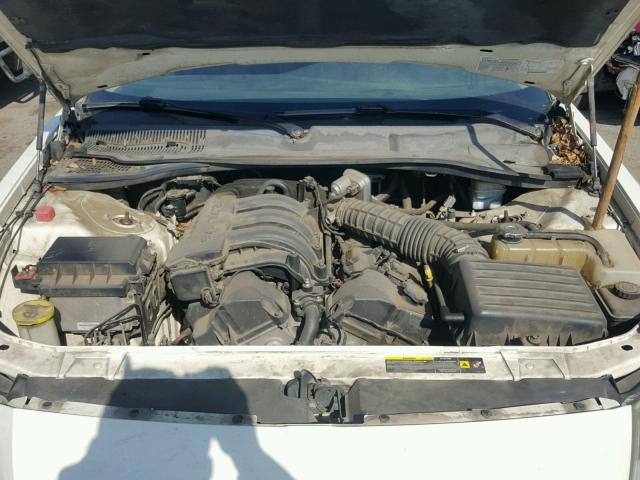 2D4FV48TX5H125630 - 2005 DODGE MAGNUM SE WHITE photo 7