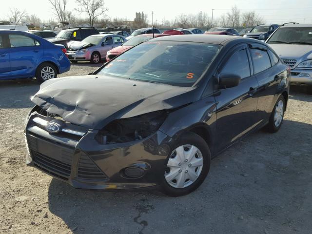 1FAHP3E29CL128403 - 2012 FORD FOCUS S BLACK photo 2