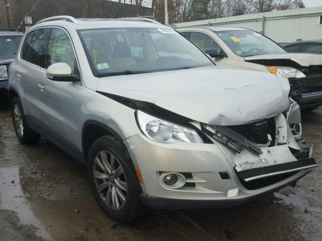 WVGBV7AX9AW512588 - 2010 VOLKSWAGEN TIGUAN SE SILVER photo 1