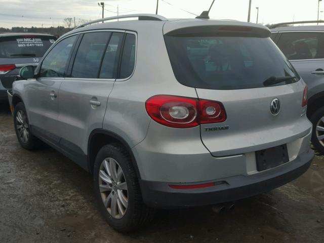 WVGBV7AX9AW512588 - 2010 VOLKSWAGEN TIGUAN SE SILVER photo 3