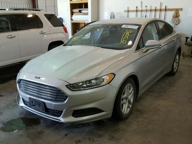 3FA6P0H71GR303098 - 2016 FORD FUSION SE SILVER photo 2