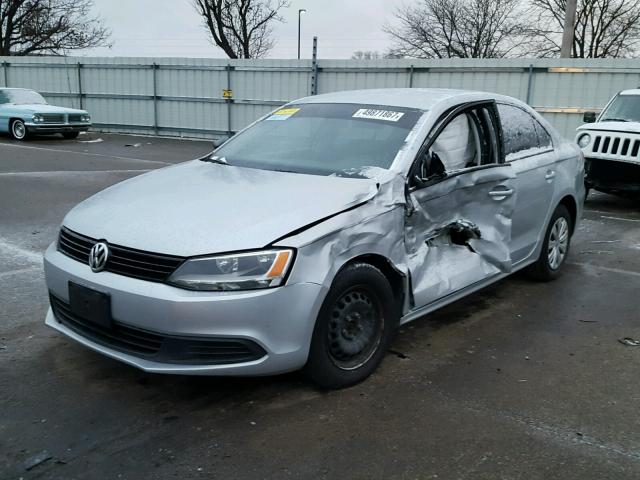 3VW2K7AJ4EM404276 - 2014 VOLKSWAGEN JETTA BASE SILVER photo 2