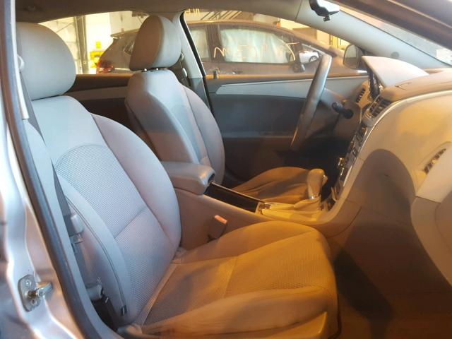 1G1ZA5EU1BF111176 - 2011 CHEVROLET MALIBU LS ვერცხლისფერი ფოტო 5