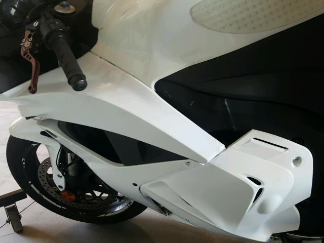 JH2PC4062AK300007 - 2010 HONDA CBR600 RR WHITE photo 7