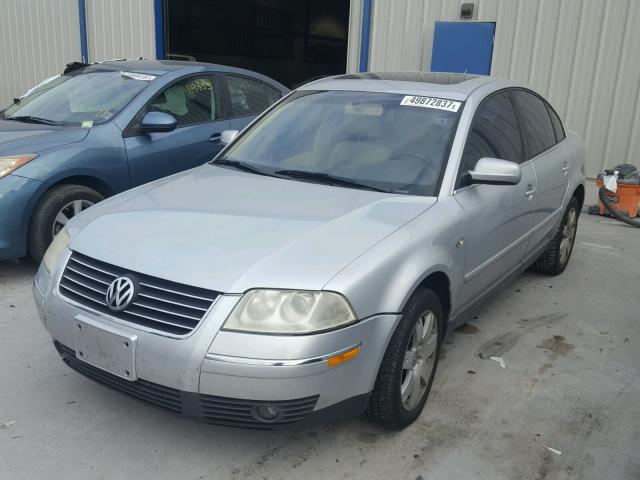 WVWTH63B82P071110 - 2002 VOLKSWAGEN PASSAT GLX SILVER photo 2