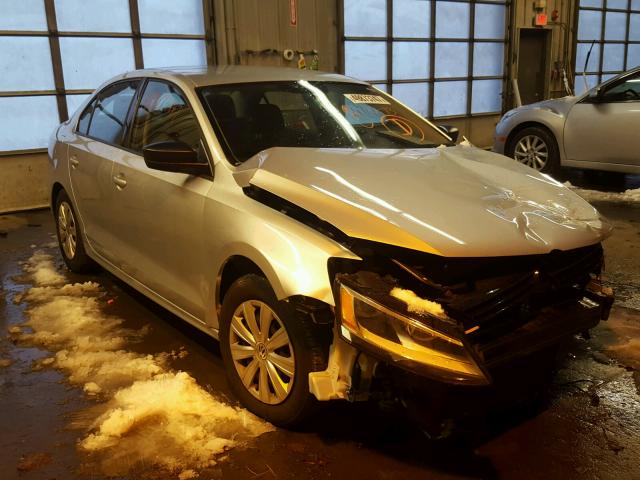 3VW2K7AJ2EM332624 - 2014 VOLKSWAGEN JETTA BASE 灰色 照片 1