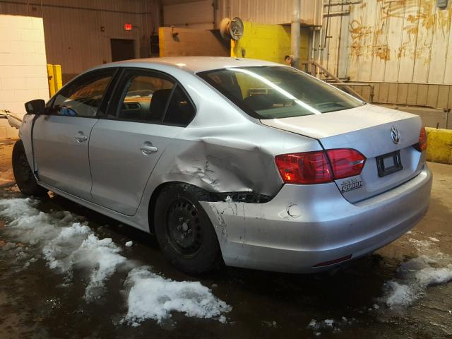 3VW2K7AJ2EM332624 - 2014 VOLKSWAGEN JETTA BASE 灰色 照片 3