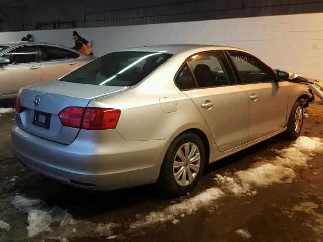 3VW2K7AJ2EM332624 - 2014 VOLKSWAGEN JETTA BASE 灰色 照片 4