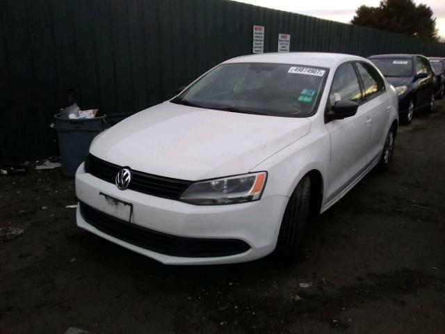 3VW2K7AJ4BM305257 - 2011 VOLKSWAGEN JETTA BASE WHITE photo 2