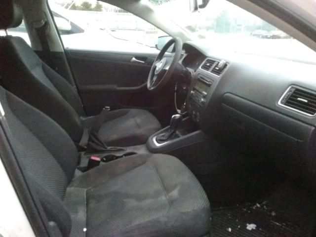 3VW2K7AJ4BM305257 - 2011 VOLKSWAGEN JETTA BASE WHITE photo 5