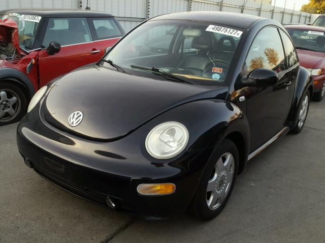 3VWCT21CX1M405142 - 2001 VOLKSWAGEN NEW BEETLE 黑色 照片 2