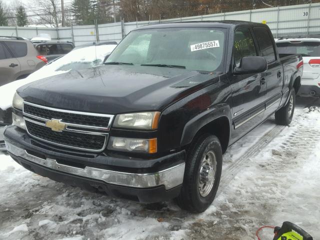 1GCGK13U26F106548 - 2006 CHEVROLET SILVERADO BLACK photo 2