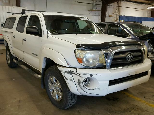 5TELU42N05Z099976 - 2005 TOYOTA TACOMA DOU WHITE photo 1