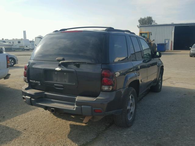 1GNDT13S472170038 - 2007 CHEVROLET TRAILBLAZE GRAY photo 4