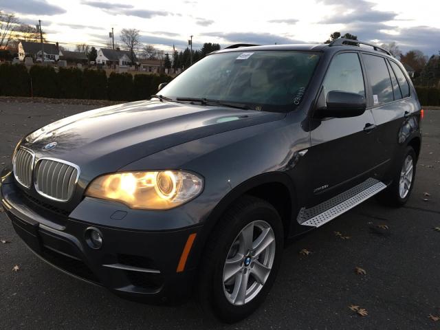 5UXZW0C51BL657841 - 2011 BMW X5 XDRIVE3 GRAY photo 2