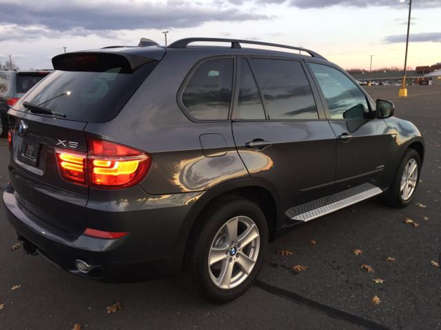 5UXZW0C51BL657841 - 2011 BMW X5 XDRIVE3 GRAY photo 4