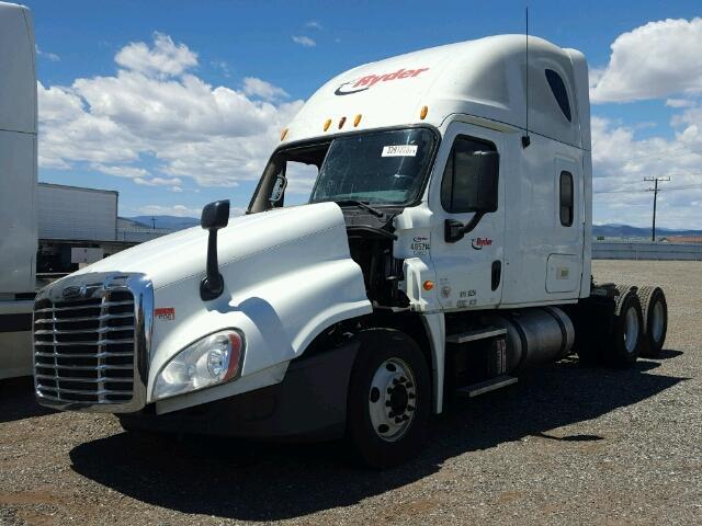 1FUJGLBG3DLBY0277 - 2013 FREIGHTLINER CASCADIA 1 WHITE photo 2