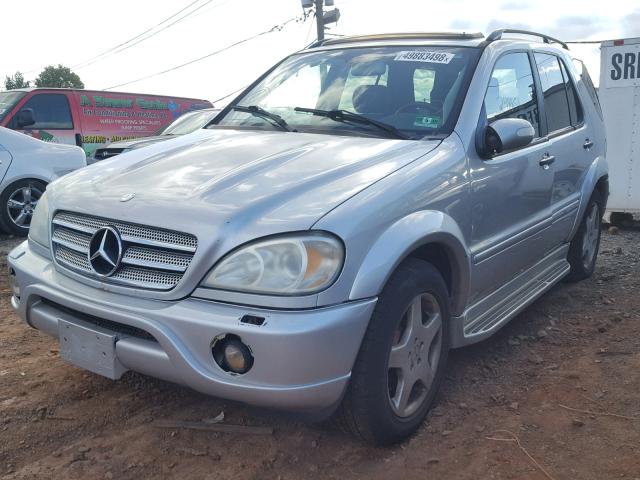 4JGAB74E33A414414 - 2003 MERCEDES-BENZ ML 55 SILVER photo 2