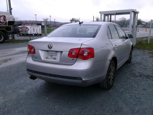 3VWSG81K96M803301 - 2006 VOLKSWAGEN JETTA 2.5 SILVER photo 4