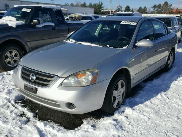 1N4AL11D24C132416 - 2004 NISSAN ALTIMA BAS GRAY photo 2