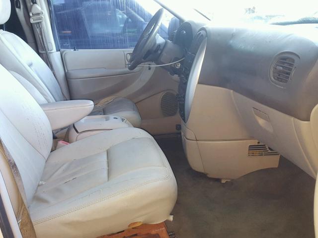 2A4GP54L36R868918 - 2006 CHRYSLER TOWN & COU WHITE photo 5