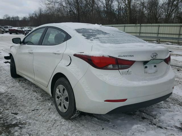 5NPDH4AE3GH674927 - 2016 HYUNDAI ELANTRA SE WHITE photo 3