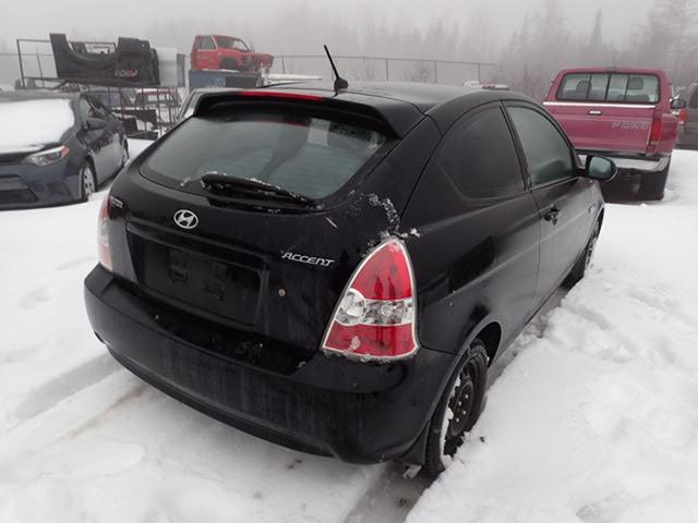 KMHCN3BC2AU183544 - 2010 HYUNDAI ACCENT SE BLACK photo 4