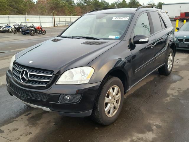 4JGBB86E17A251193 - 2007 MERCEDES-BENZ ML 350 BLACK photo 2