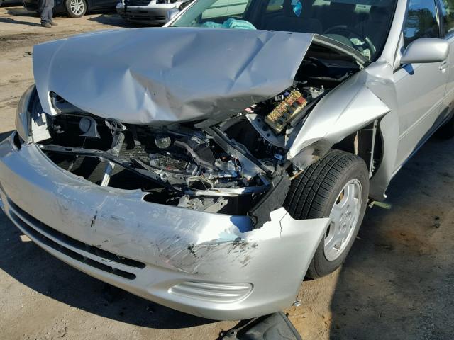 4T1BF32K82U539402 - 2002 TOYOTA CAMRY LE SILVER photo 9