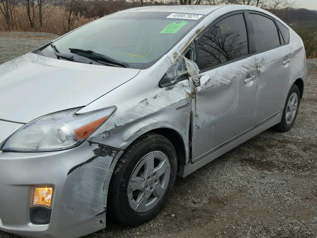 JTDKN3DU3B5323568 - 2011 TOYOTA PRIUS SILVER photo 9