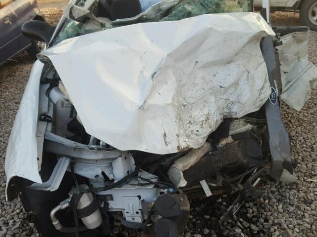 1G2NF52E54M689885 - 2004 PONTIAC GRAND AM S 白色 照片 7