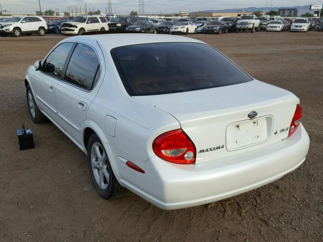 JN1CA31D81T603780 - 2001 NISSAN MAXIMA GXE WHITE photo 3