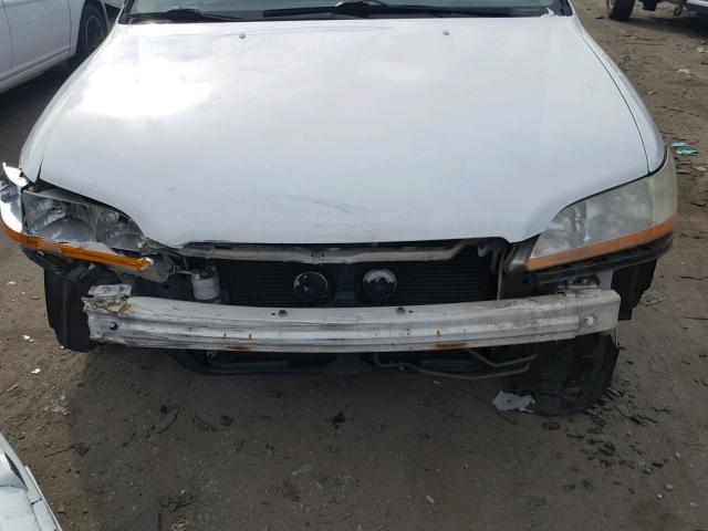 1HGCG5667YA013496 - 2000 HONDA ACCORD EX WHITE photo 9