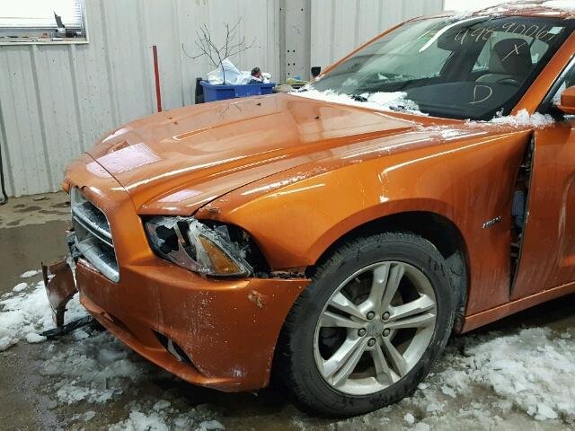 2B3CM5CT4BH500795 - 2011 DODGE CHARGER R/ ORANGE photo 9