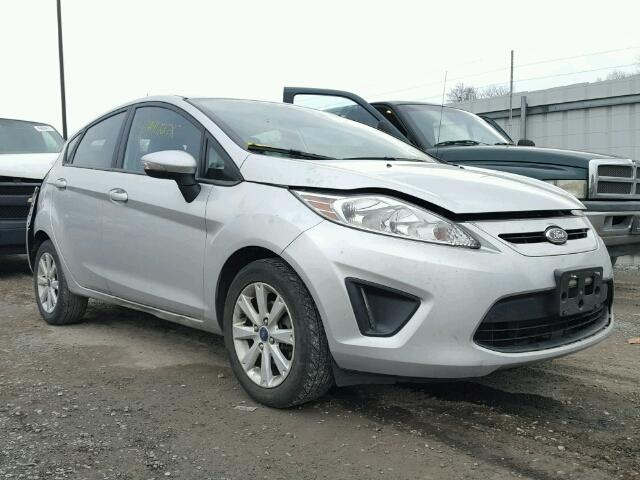 3FADP4EJ8DM143728 - 2013 FORD FIESTA SE SILVER photo 1