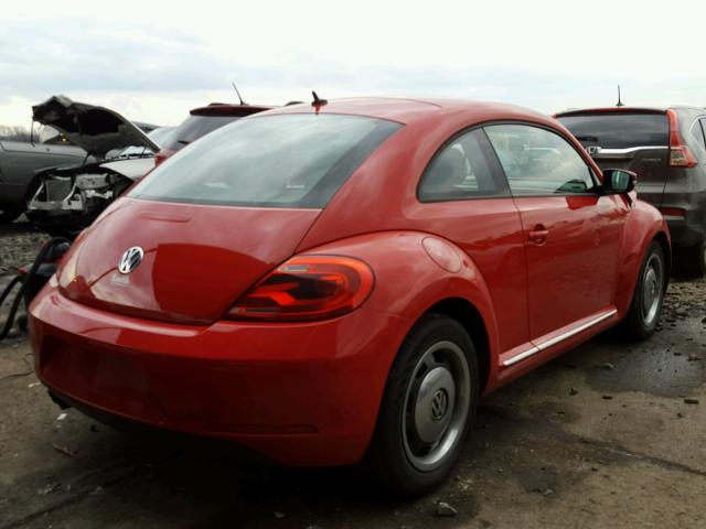 3VWHP7AT7CM623579 - 2012 VOLKSWAGEN BEETLE RED photo 4