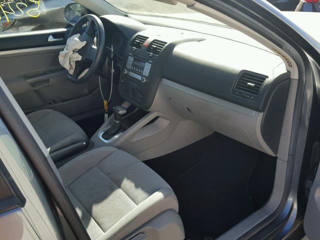 3VWJM71K88M086455 - 2008 VOLKSWAGEN JETTA S SILVER photo 5