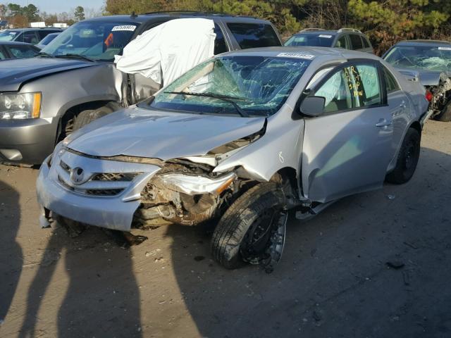 2T1BU4EE8CC795219 - 2012 TOYOTA COROLLA BA SILVER photo 2