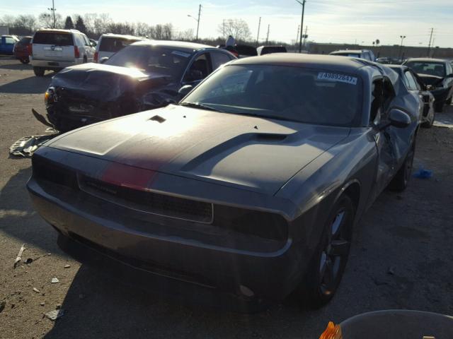 2C3CDYAG9CH290996 - 2012 DODGE CHALLENGER RED photo 2