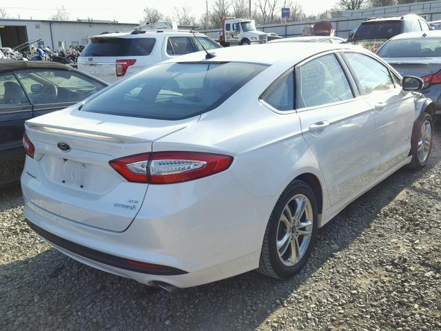 3FA6P0LUXFR247786 - 2015 FORD FUSION SE WHITE photo 4