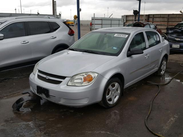 1G1AK52F357581028 - 2005 CHEVROLET COBALT SILVER photo 2